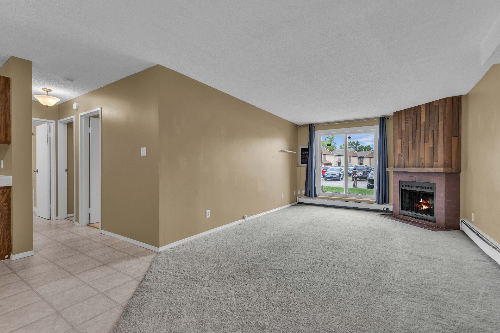 📍Wildwood 社区｜两房公寓出售！423 Tait Court #107——林与唐地产 - 3